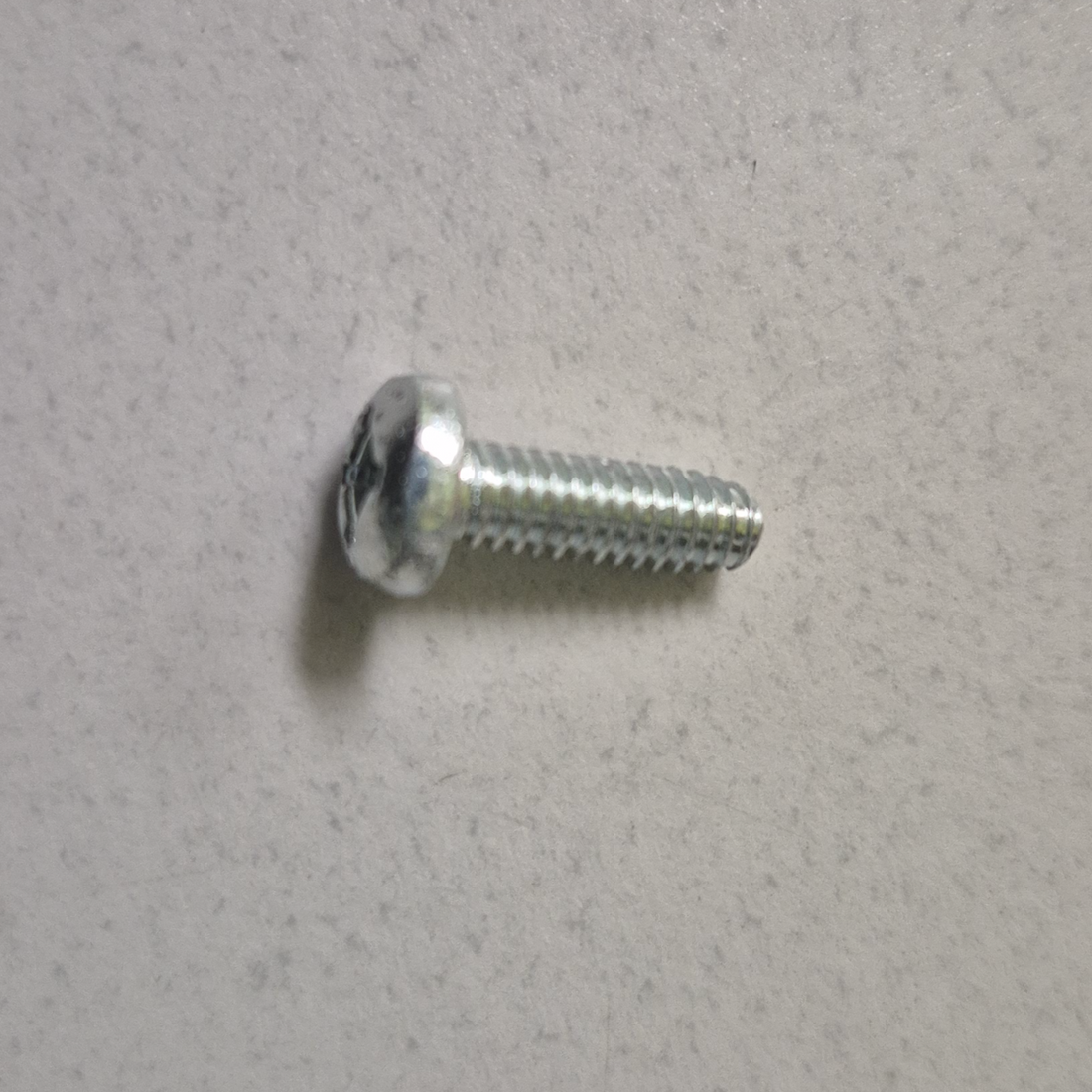 Snoc outdoor light fixture replacement screw for short hat